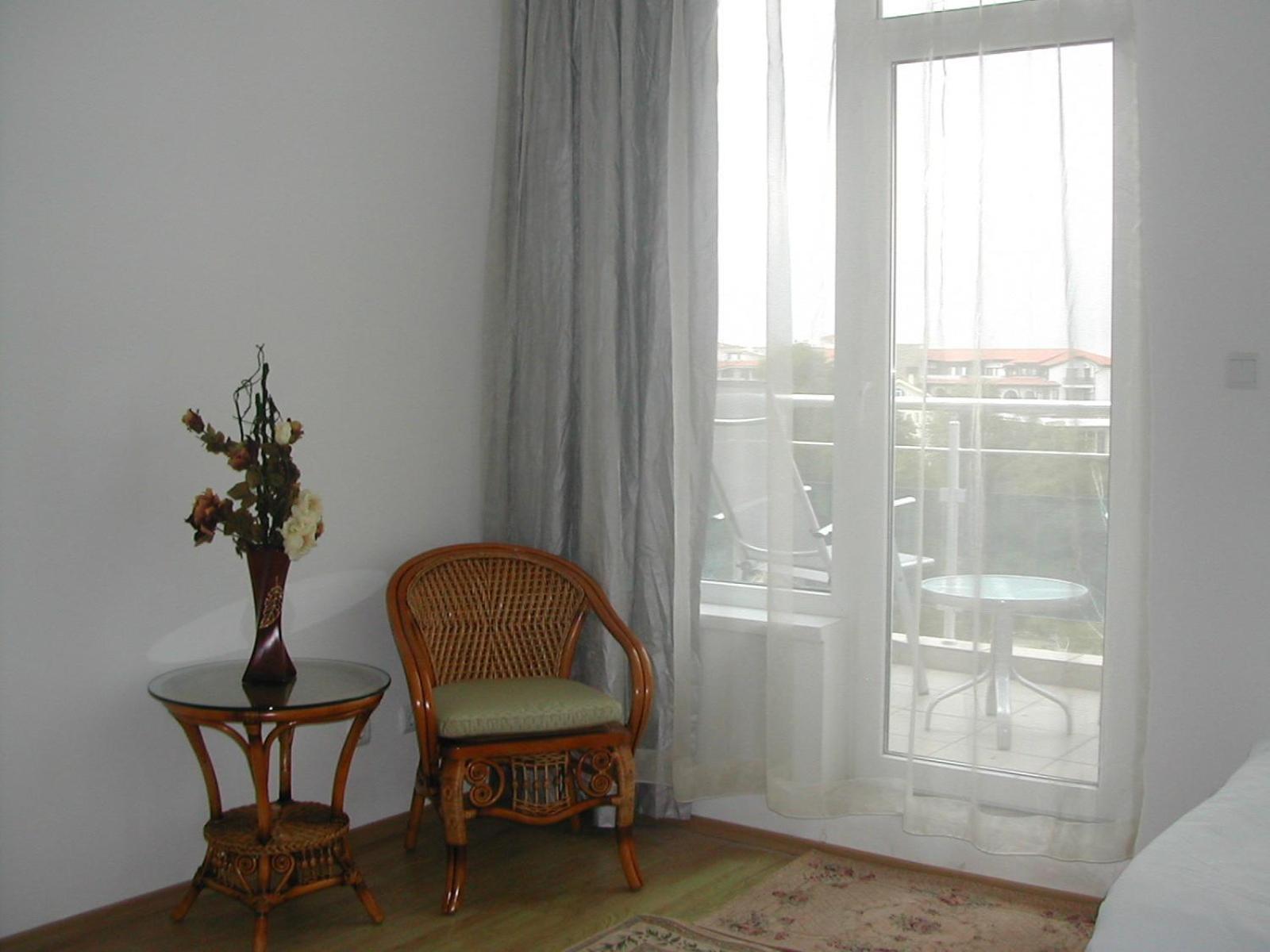 Oasis Suites Apartments And Studios Равда Номер фото