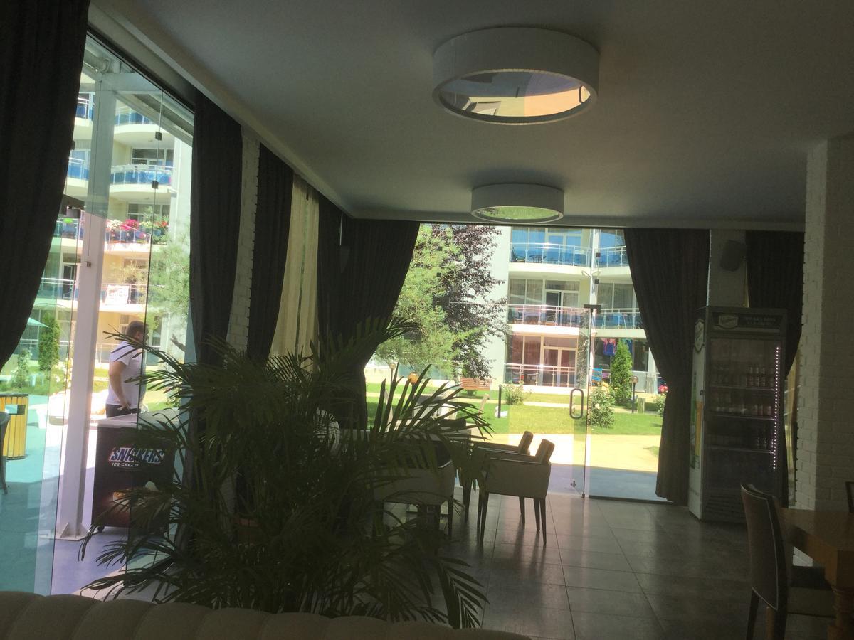 Oasis Suites Apartments And Studios Равда Экстерьер фото