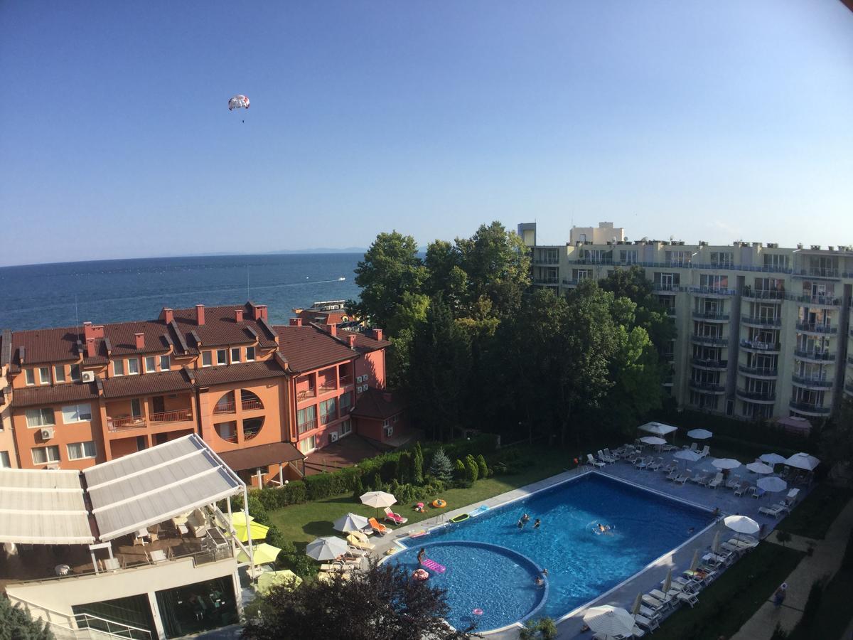 Oasis Suites Apartments And Studios Равда Экстерьер фото